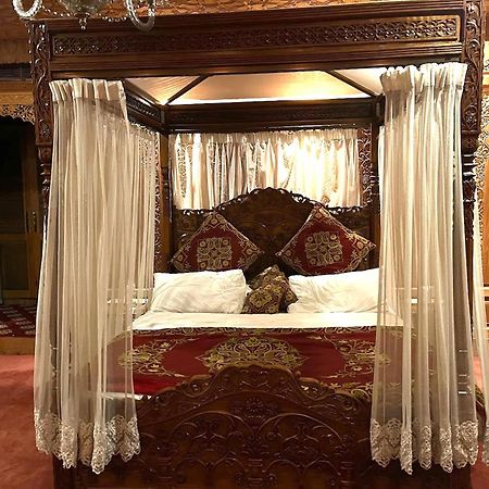 المنزل العائم ماسكوت Srīnagar المظهر الخارجي الصورة
