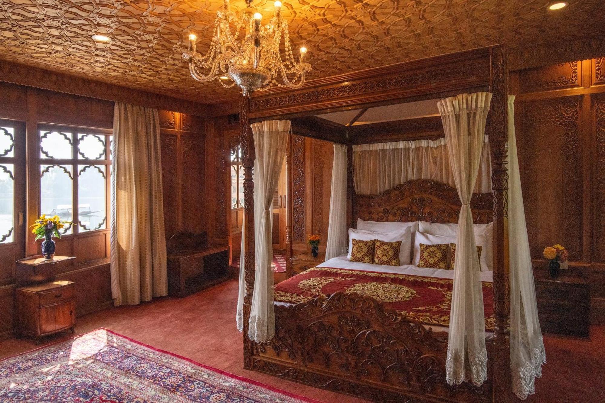 المنزل العائم ماسكوت Srīnagar المظهر الخارجي الصورة