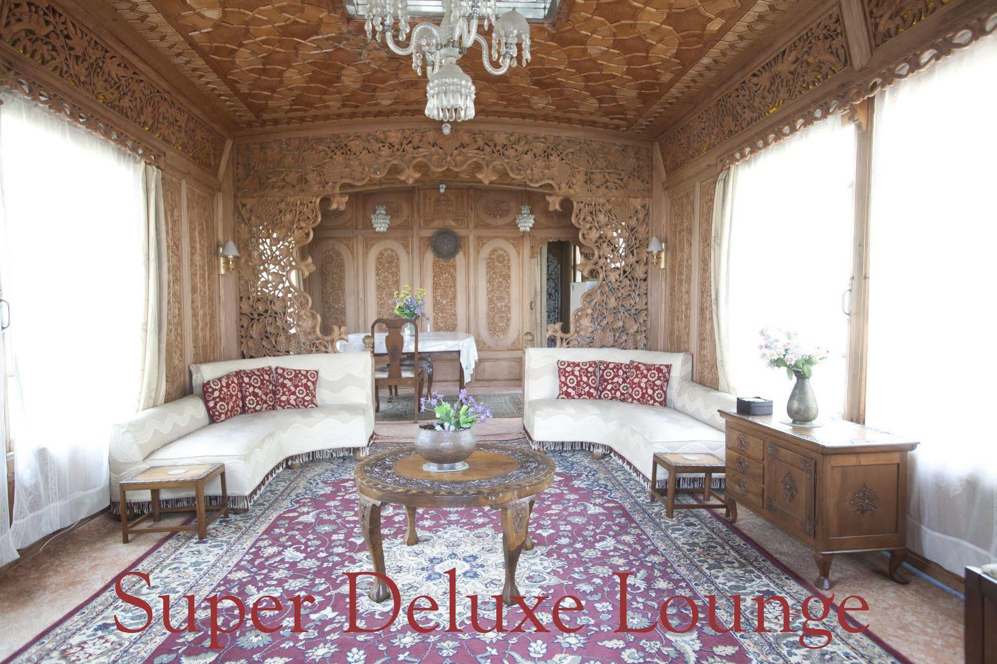 المنزل العائم ماسكوت Srīnagar المظهر الخارجي الصورة